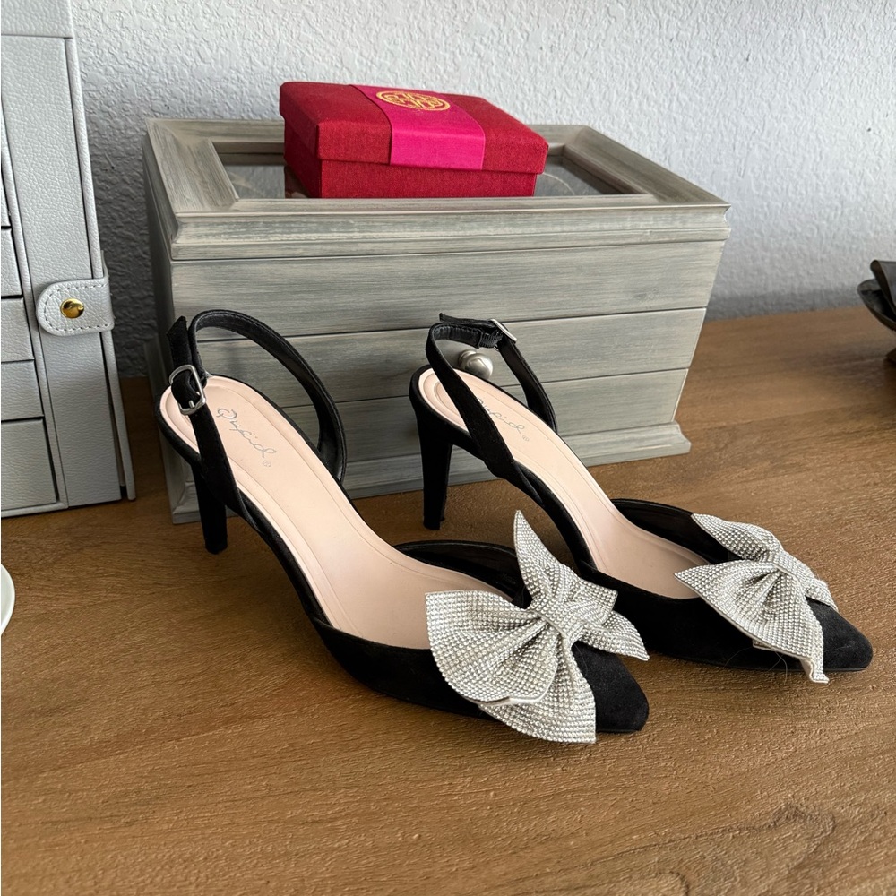 Qupid Black and Silver Bow Heels - Picture 3 of 3